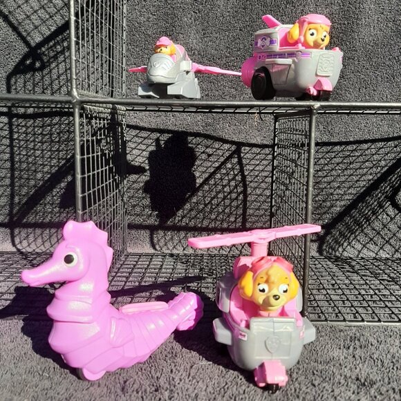 Paw Patrol Air Rescue Lot (4) Pink with Seahorse - Picture 1 of 9